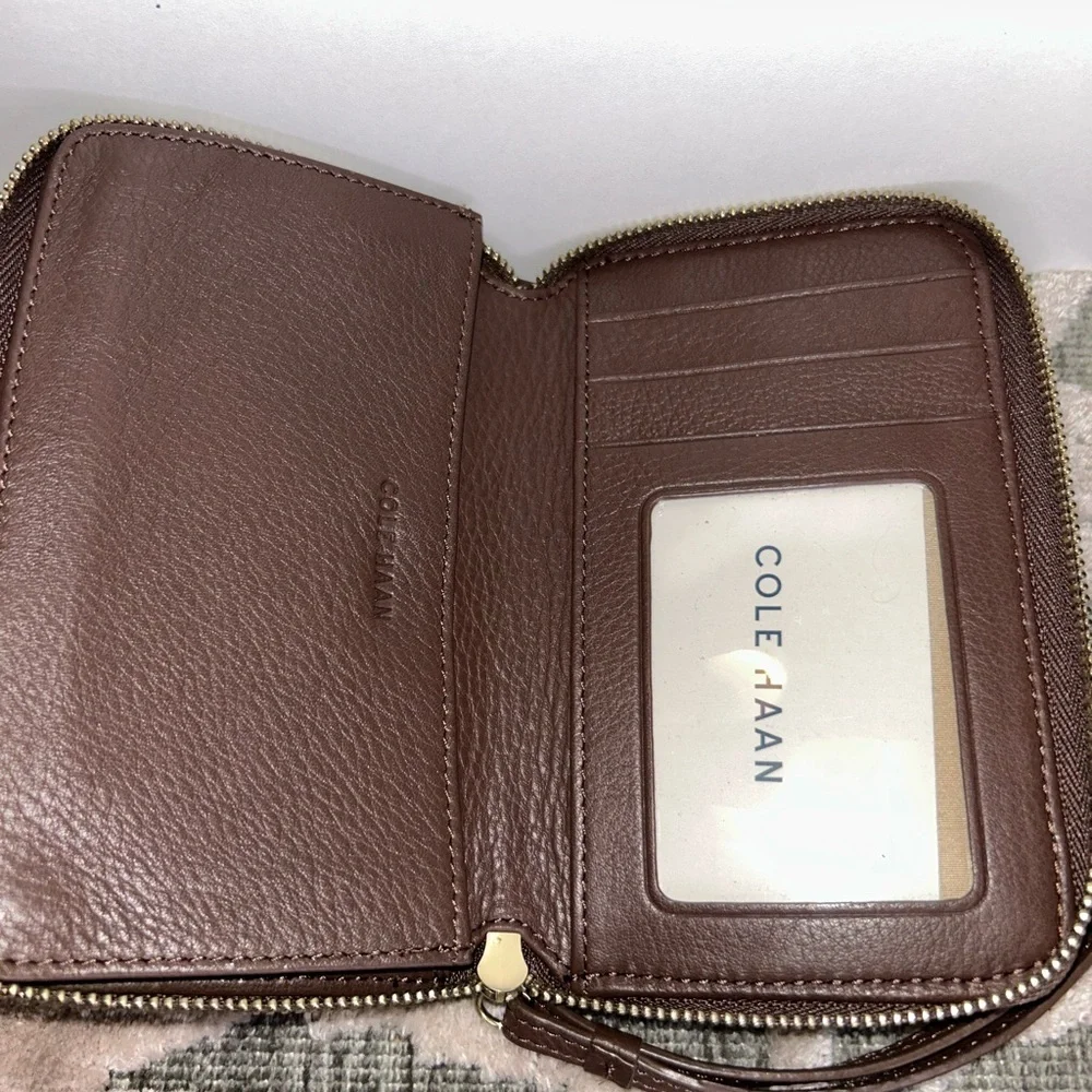 NWOT Cole Haan Aveline brown leather zip wristlet
